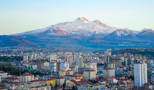 Parası olan herkes akın etti! En çok konut satılan 5 ilçe belli oldu