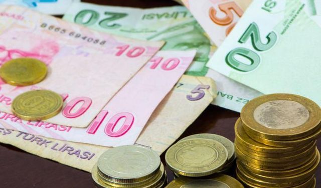 Emekliler bu tarihi beklesin! Hesaplarına 3 bin 155 lira yatacak