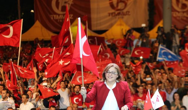 Başkan Şahin: “Cumhuriyetimiz, Türk Milletinin Sonsuza Dek Varoluşuyla Sürdürülecektir”