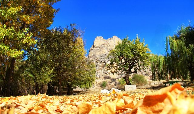 Kahramanmaraş'ta Hurman Kalesi Sonbaharın Renklerine Büründü