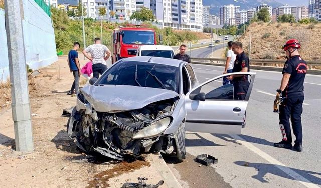 Kahramanmaraş'ta Otomobil Kazası: 2 Yaralı