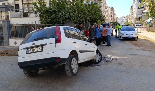 Kazılan Çukura Düşen Otomobil: Şans Eşsizdi