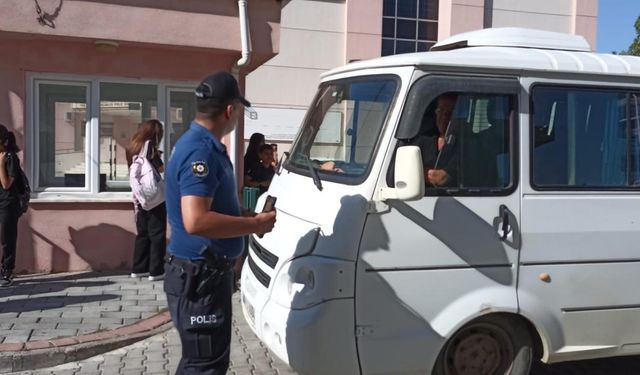 Okul Servislerine Sıkı Denetim: Jandarma ve Polis İş Başında