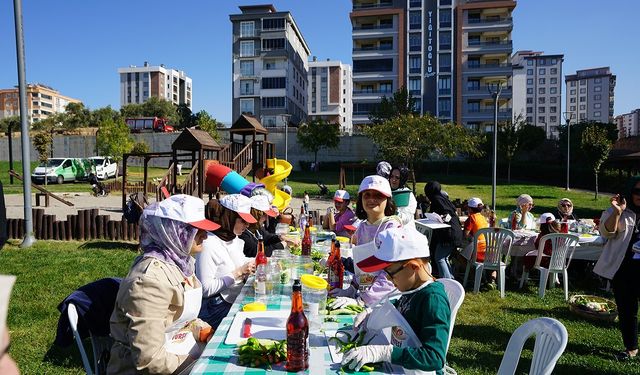 Kahramanmaraş’ta Anneler ve Çocuklar Turşu Atölyesi’nde Moral Depoladı