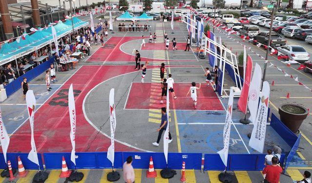 Basketbol Tutkunu Gençler Sahaya Çıktı, Kıyasıya Mücadeleler Başladı