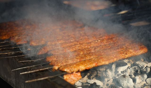 Adana Kebabı Eğitimi: 50 Kursiyer Sertifikayla Mezun Oldu