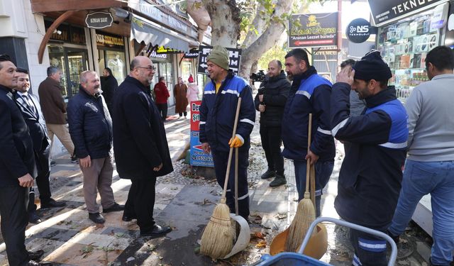 Akpınar, Fırtınadan Etkilenen Esnafın Yanında