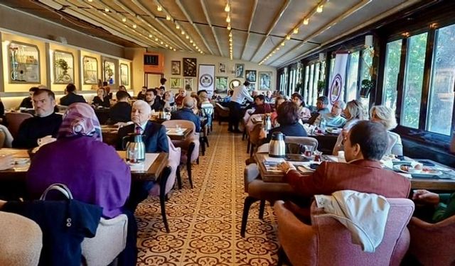 Kahramanmaraş Eğitim Vakfı'nın Geleneksel Kuşluk Yemekleri Ankara'da Büyük İlgi Gördü