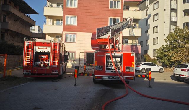 Kahramanmaraş’ta ikamet yangını paniğe neden oldu