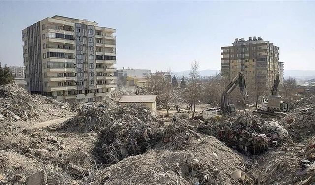 Depremde 111 kişinin öldüğü Ebrar Sitesi B Blok Davasına Devam Edildi