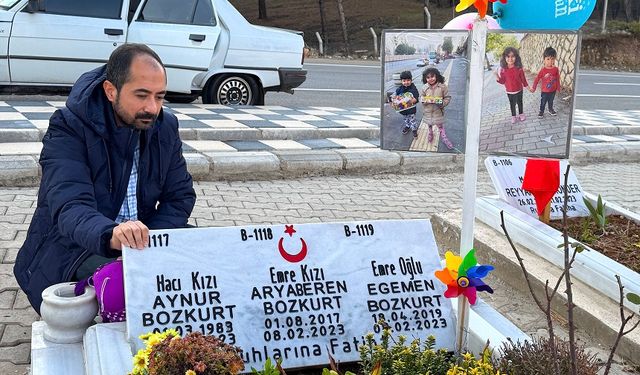 Kahramanmaraş'ta Depremde Ailesini Kaybeden Baba, Her Gün Mezara Hediyeler Bırakıyor