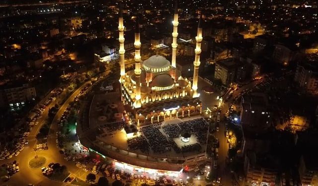 Kahramanmaraş’ta Ramazan’ın ilk teravih namazı kılındı