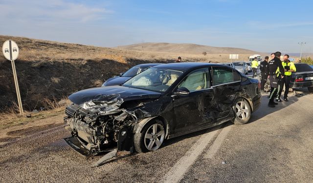 Kahramanmaraş'ta zincirleme trafik kazasında 5 kişi yaralandı