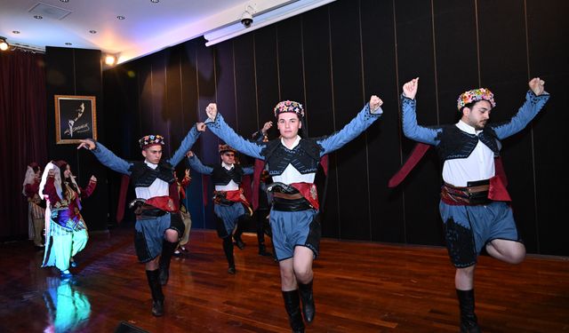 Kahramanmaraş’ta Sahne Şöleni, Dünya Dans Günü Kutlaması Büyüledi