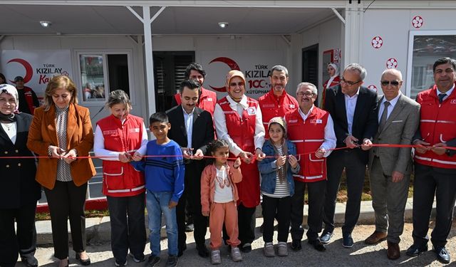 Türk Kızılay, Nurdağı'ndaki konteyner kentte "100. Yıl Kütüphanesi" açtı