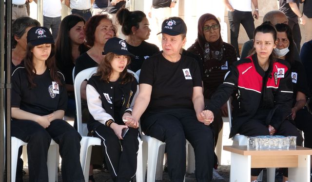 Antalya’da Polis Memuru Yahya Süslü’ye Duygusal Veda: Kızları Üniformayla Törene Katıldı