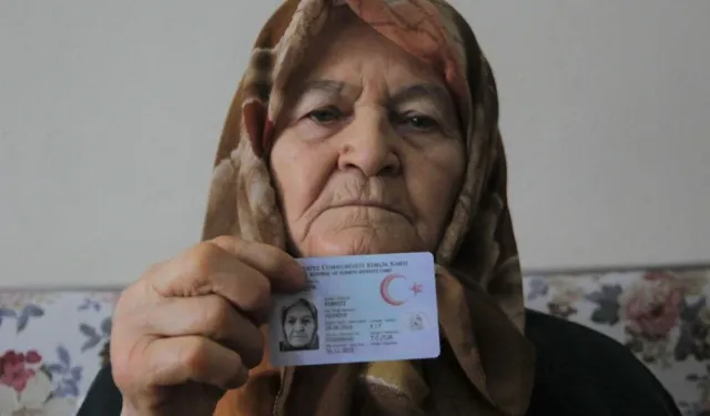 Asırlık Çınar Hayriye Nine'den Uzun Yaşamın Sırrı: En çok yediği 3 besin