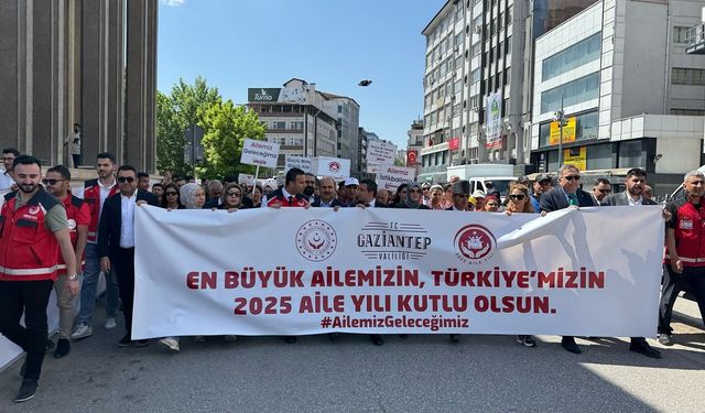Gaziantep’te Aile Yılı Coşkusu: Kortej Yürüyüşü ve Mehteran Konseri