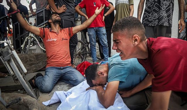 İsrail ordusunun Gazze'de düzenlediği saldırılarda 19 Filistinli hayatını kaybetti