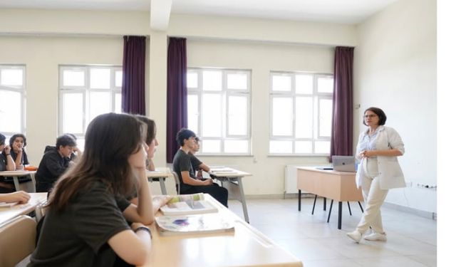 Lise Son Sınıflara “Hedef Temelli Destek Eğitimi” Dersi Geliyor! İşte Tüm Detaylar