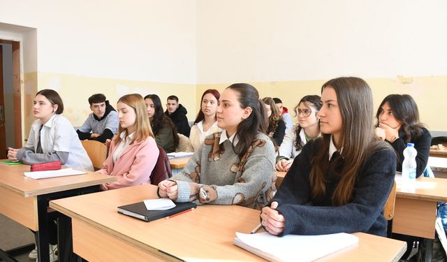 Liselerde Zorunlu Eğitim Süresi Kısalacak mı? Bakan Tekin Açıklama Yaptı