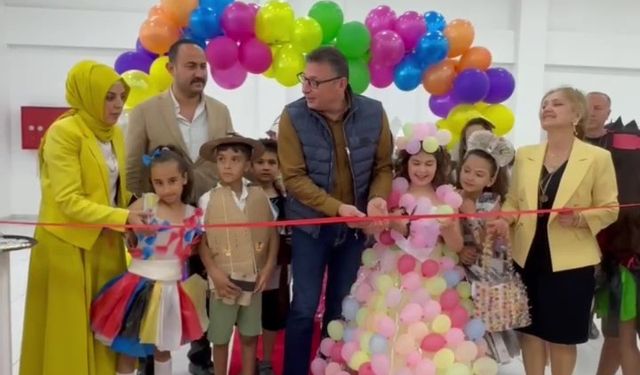 Minik Tasarımcılardan Geri Dönüşüm Defilesi: Atıklardan Modaya İlham Veren Yürüyüş