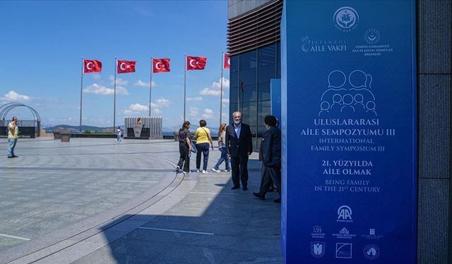 "3. Uluslararası Aile Sempozyumu"nun ilk günü tamamlandı
