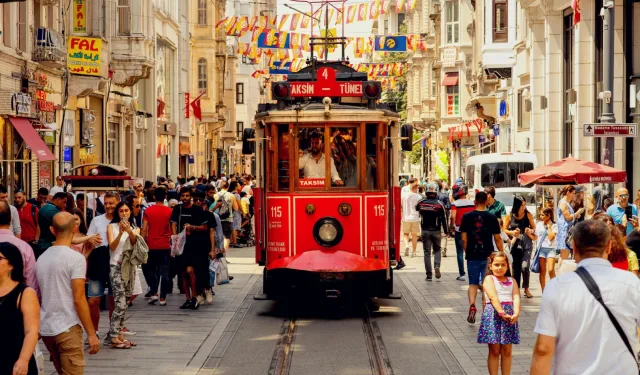 2024'te Türkiye’ye 314 bin göç, yurt dışına 424 bin göç