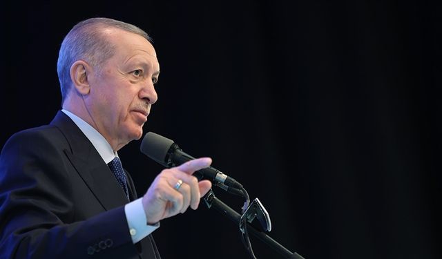 Cumhurbaşkanı Erdoğan: İran'a yönelik saldırılarının daha büyük bir felakete dönüşmemesi için yoğun çaba harcıyoruz