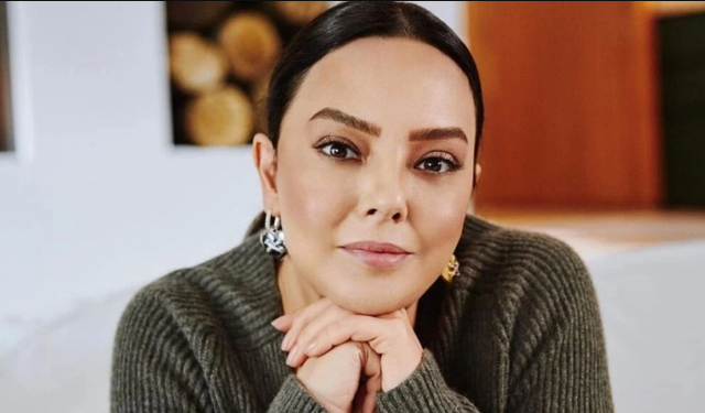 Ebru Gündeş Kimdir? Kaç Kez Evlendi, Kaç Çocuğu Var? Eşi Kimdir?