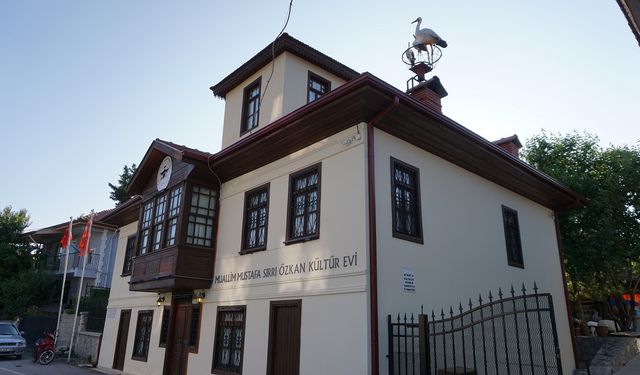 Gölhisar’da 97 Yıllık Kültür Konağı İlgi Odağı Oldu