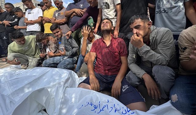 İsrail'in Gazze'ye saldırılarında son 24 saatte 97 kişi hayatını kaybetti