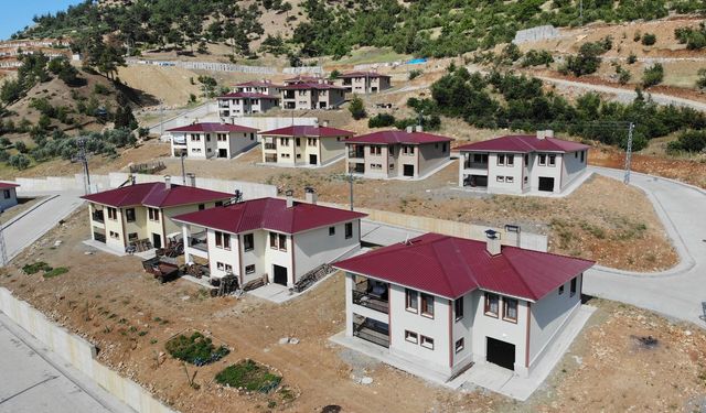 Kahramanmaraş’ta Depremzedelere Umut Olan Köy Evleri Teslim Ediliyor