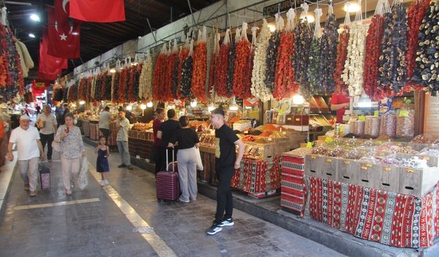 250 Yıllık Almacı Pazarı Gaziantep’in Ticaret Kalbi