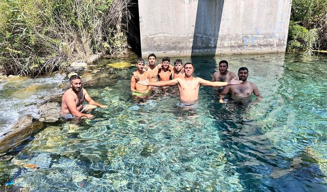 Hatay’da 45 Dereceyi Gören Sıcakta Çare: Doğal Kaynak Suyu