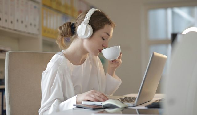 Müzik Terapisi ile Şifa: Ruhsal ve Fiziksel İyileşmeye Ritimli Destek