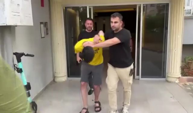 Polisten Kaçarken Yakalandı: Sivil Polis Aracına Çarptı