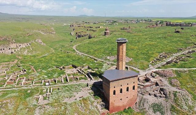 Ani Ören Yeri’nde tarihi Ebu’l Menuçehr Camisi’nin sırları