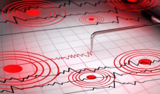Son dakika Akdeniz'de 4 büyüklüğünde deprem