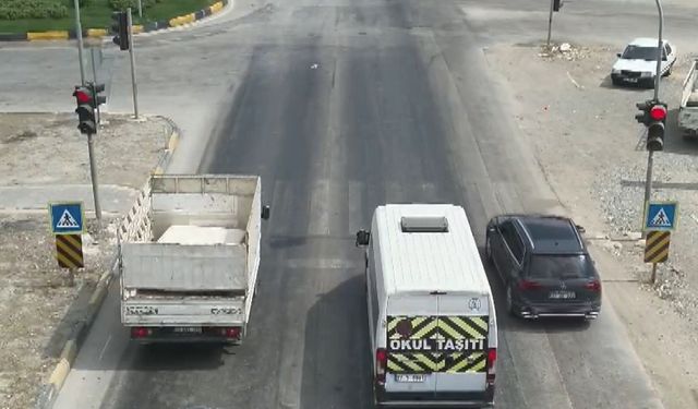 Hatay'da kırmızı ışık ihlaline dron takibi: Ceza yiyen sürücüden anlamlı sözler