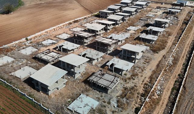 Adana’da ev hayali kuran vatandaşlar mağdur oldu