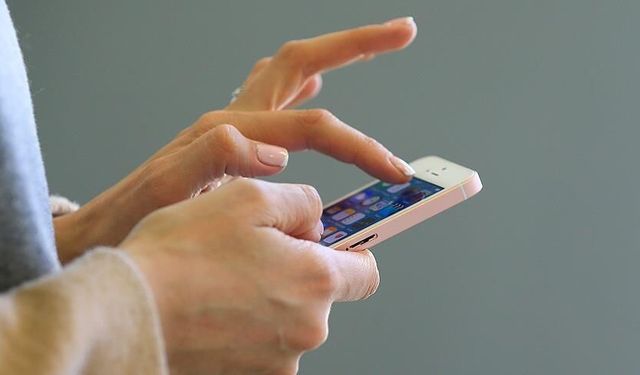 Sosyal medyada felaket içeriklerine takılmak beden ve ruh sağlığını tehdit ediyor