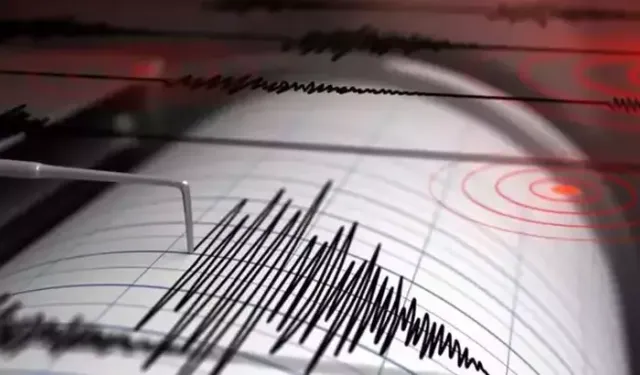 Endonezya'da 6,6 büyüklüğünde deprem