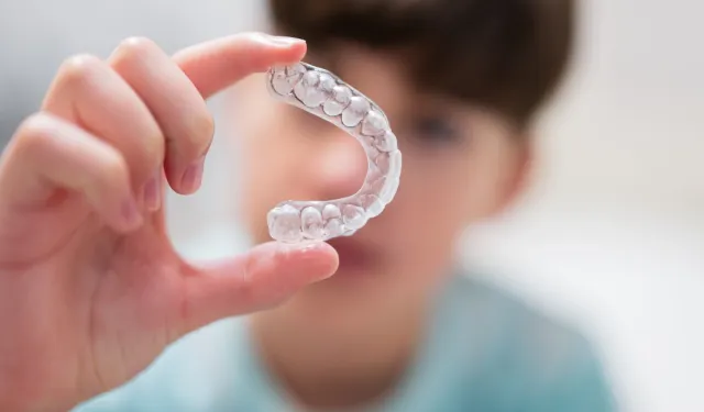 Doç. Dr. Bülent Çatalbaş: Şeffaf plaklar çocuklar için büyük avantaj sağlıyor