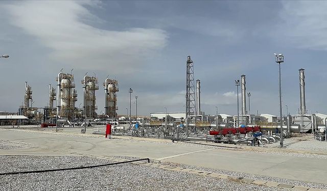 Enerji Bakanı Bayraktar doğal gaz depolarının yüzde 100 doluluğa ulaştığını bildirdi