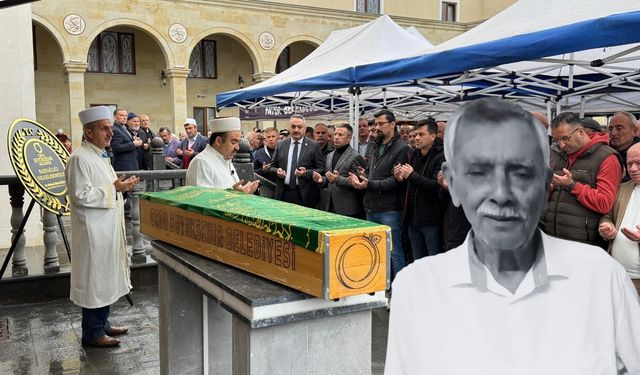 Göçük altında kalan kamyon şoförü Mustafa Ahmet Şahin toprağa verildi