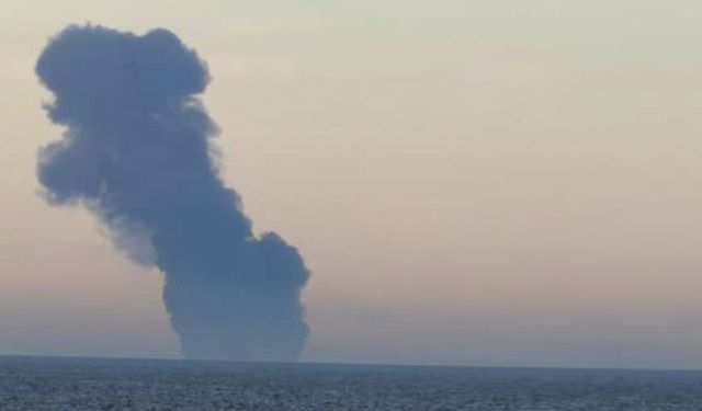 Kocaeli açıklarında tanker gemisinde yangın: 25 mürettebat için kurtarma çalışması