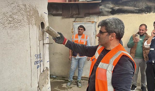 Kocaeli'de 7 katlı apartmanın çöktüğü bölgede çalışmalar sürüyor