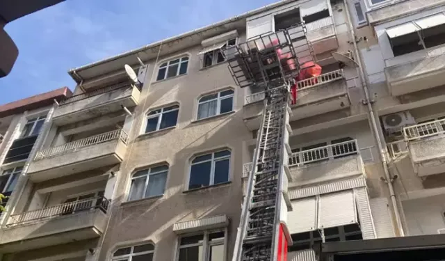 Kocaeli'de kolonlarında çatlak belirlenen 5 katlı bina mühürlendi