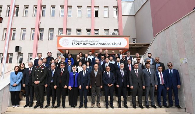 Protokol Kahramanmaraş’ta Öğretmenlerle Bir Araya Geldi, Hediyeler Dağıtıldı